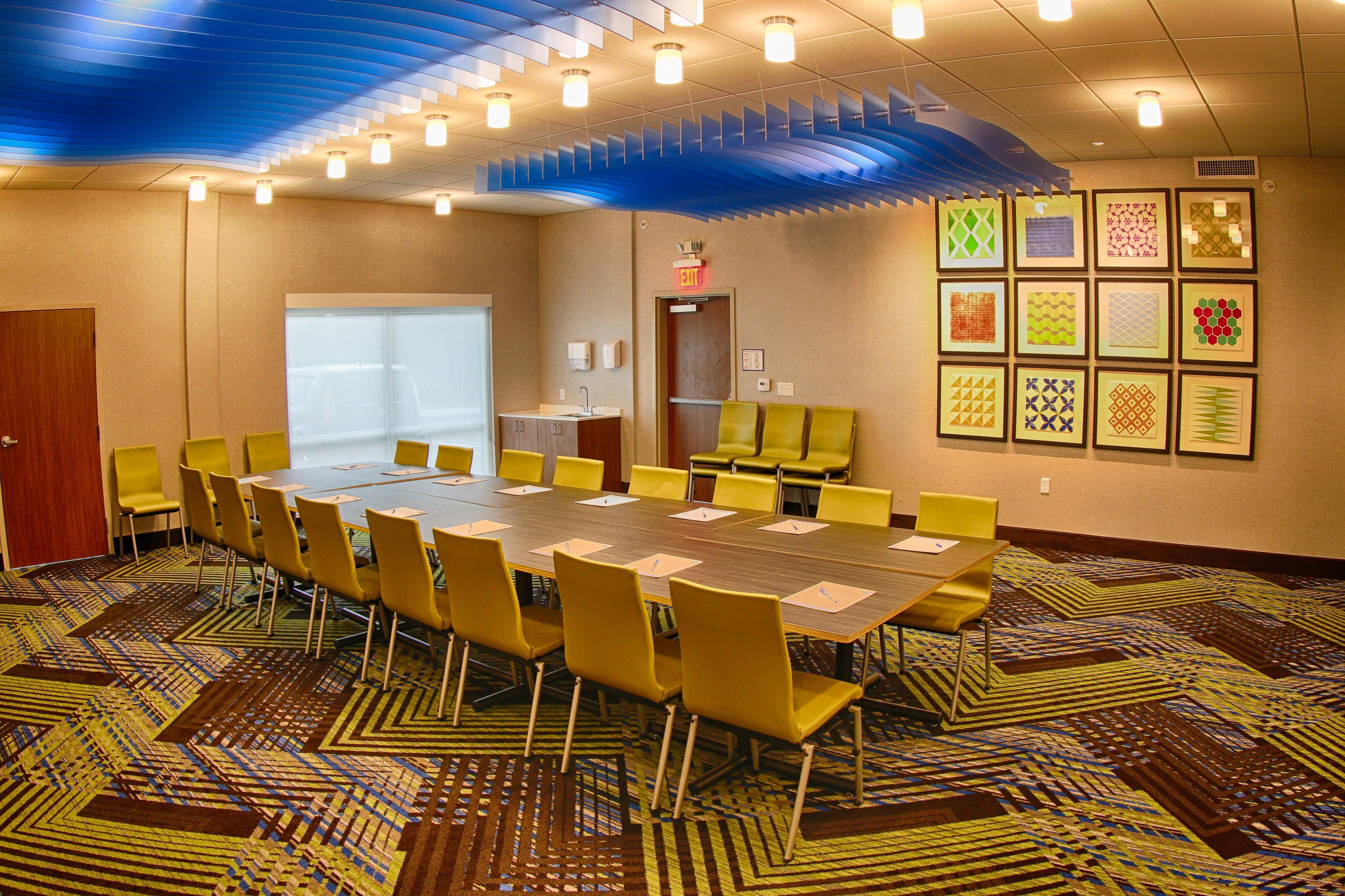 Holiday Inn Express & Suites - Detroit Northwest - Livonia By Ihg Exterior foto