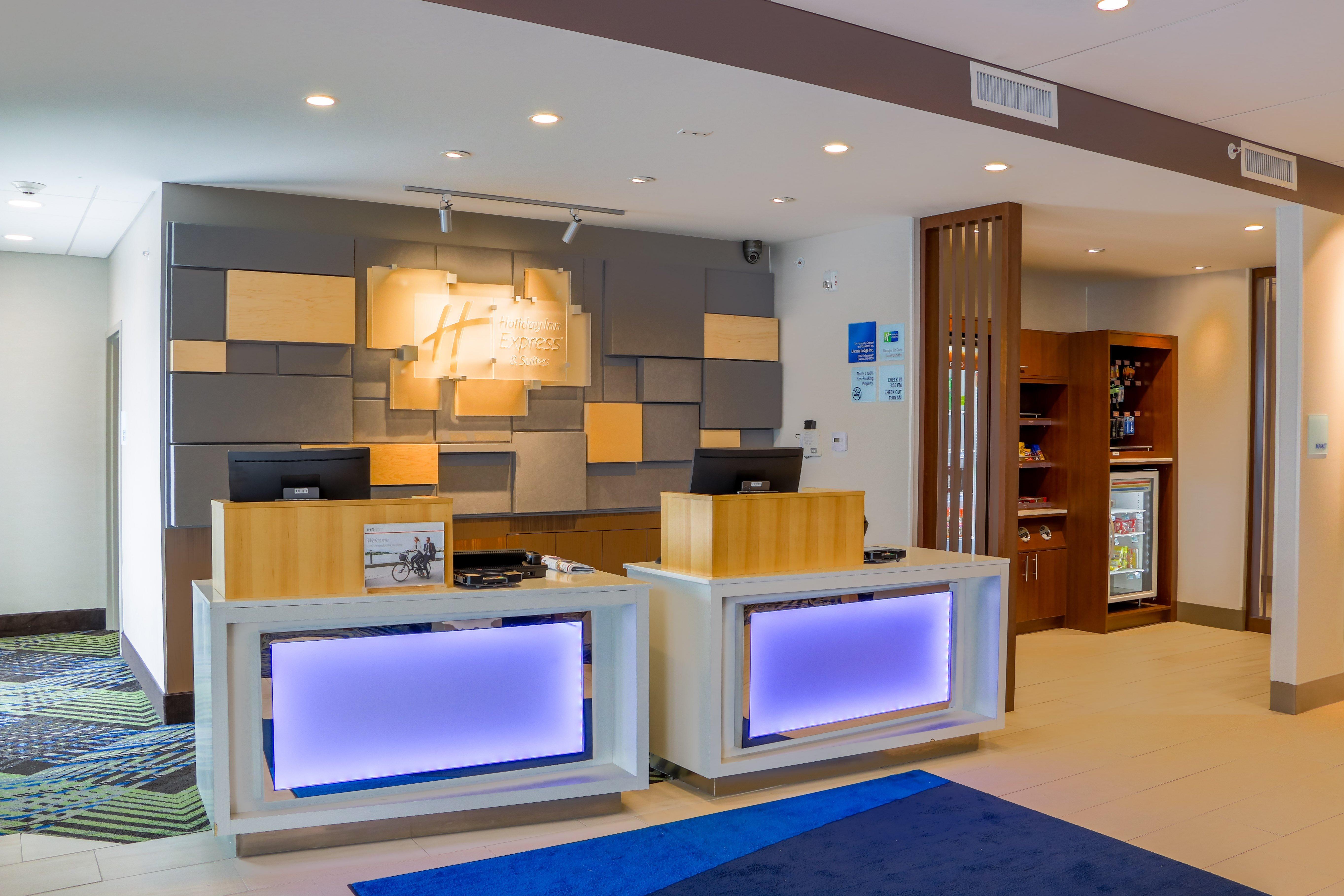 Holiday Inn Express & Suites - Detroit Northwest - Livonia By Ihg Exterior foto